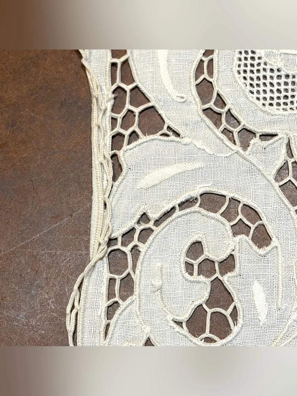 Vintage- 🤍 7 Lace Embroidered Linen Doily Rectangular Table Accent in Ivory